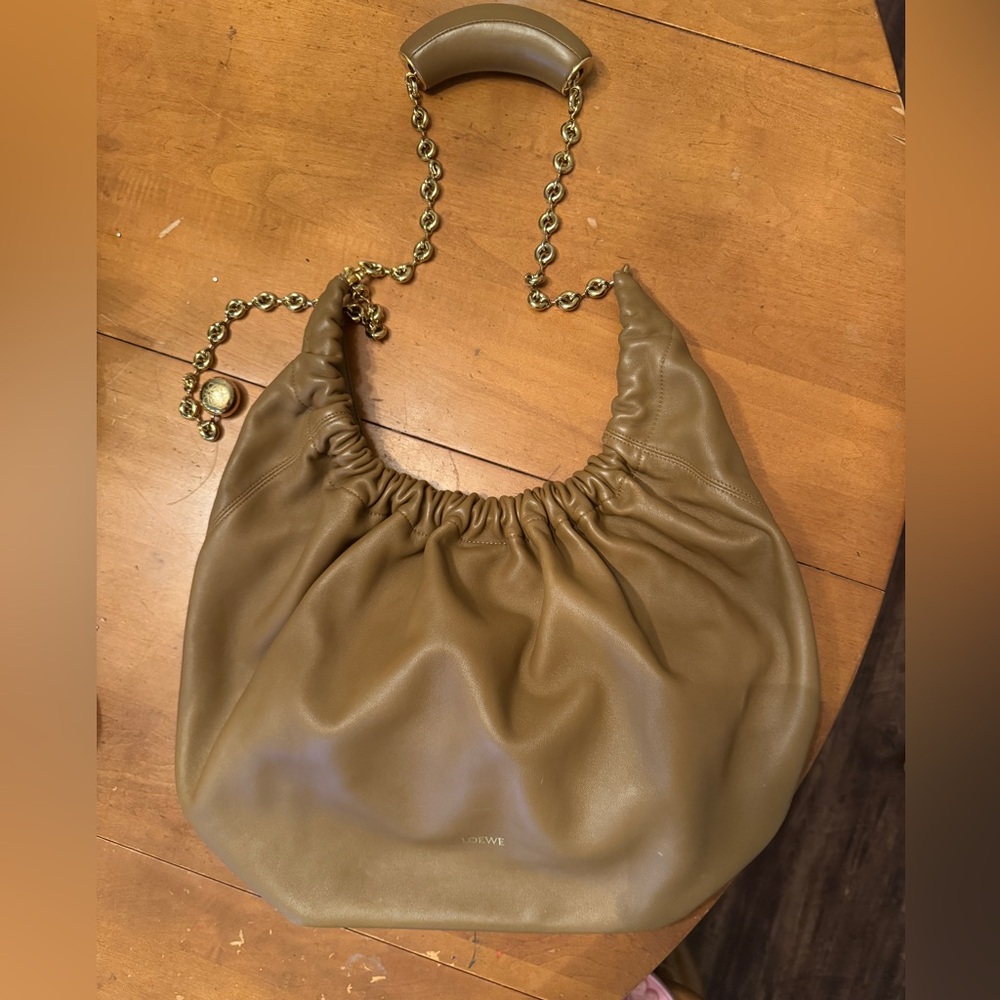 Loewe Squeeze bag Large with gold hardware